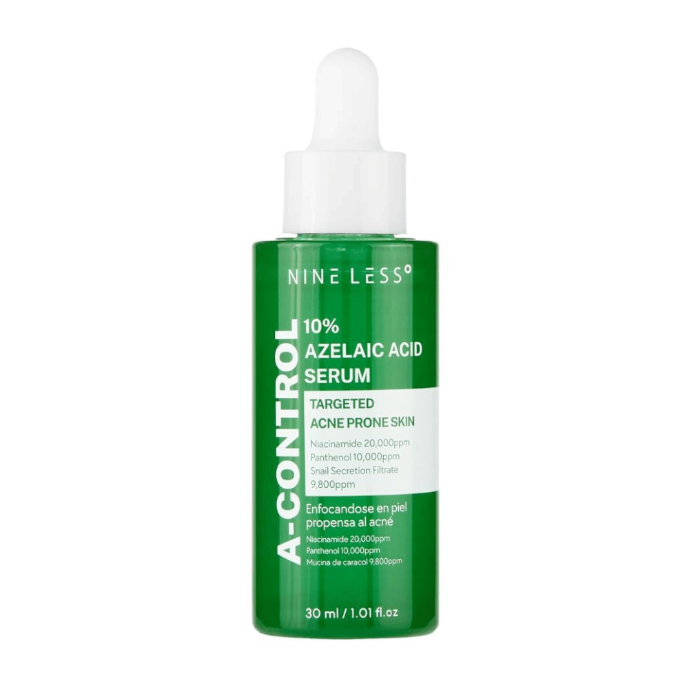 
NINELESS 10% Azelaic Acid Serum ist eine gezielte Behandlung für zu Akne neigende Haut. Formuliert mit Azelainsäure, Niacinamid und Panthenol, reduziert es Rötungen und gleicht den Hautton aus, während es gleichzeitig die Haut mit Feuchtigkeit versorgt und die Hautbarriere schützt.