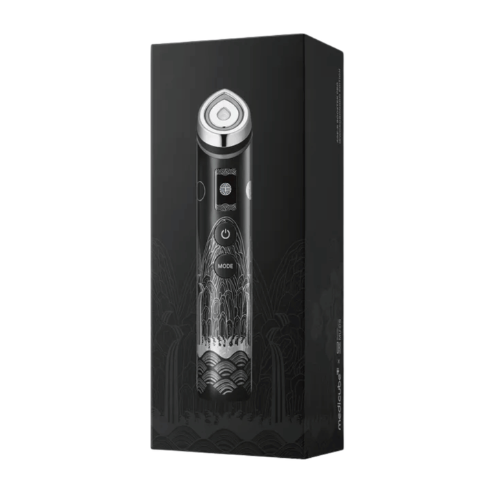 Medicube AGE-R Booster Pro APEC Edition Gesichtsgerät, das die Haut stimuliert, die Aufnahme von Serum erhöht und für festere, strahlendere Haut sorgt.