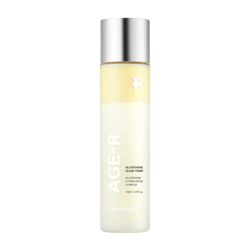 Flasche von Medicube Age-R Glutathione Glow Toner, ein hellgelber Toner, der Glutathion und ein Peptidkomplex enthält. Das Produkt ist darauf ausgelegt, der Haut langanhaltenden Glanz und einen gleichmäßigen Hautton zu verleihen. Die Flasche hat ein elegantes, minimalistisches Design mit einem silberfarbenen Verschluss.