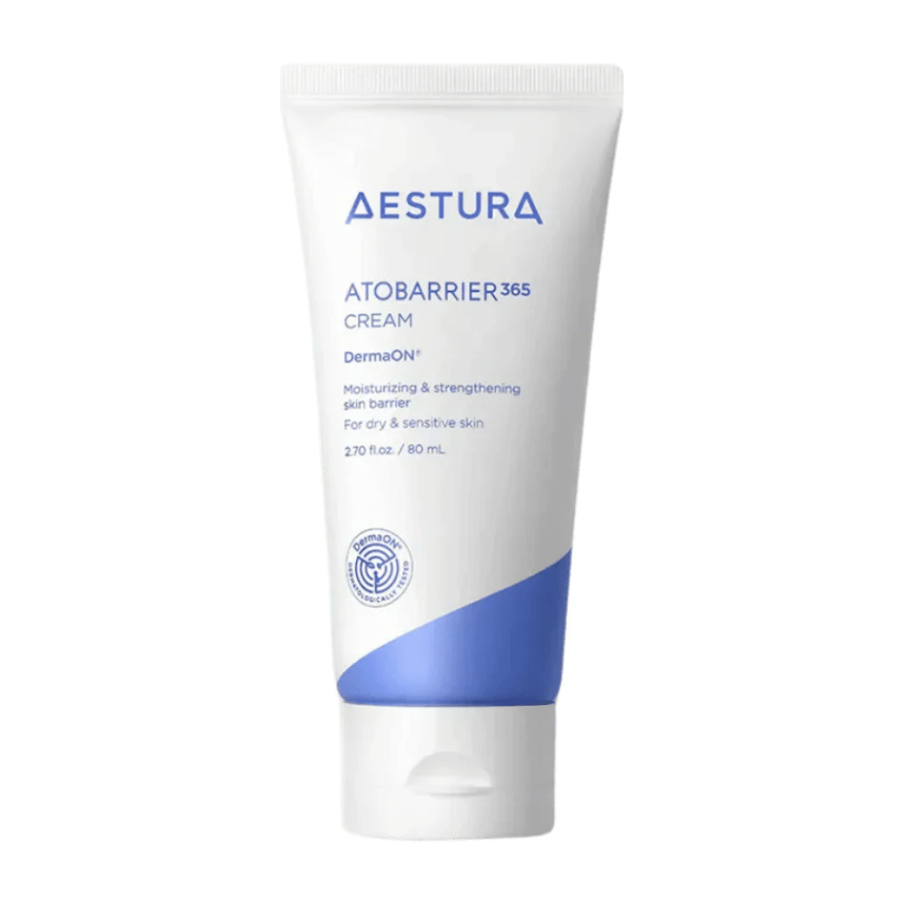 Aestura Atobarrier 365 Cream in einer 80 ml Tube. Die Creme ist entwickelt, um die Haut zu befeuchten und die Hautbarriere zu stärken, besonders für trockene und empfindliche Haut. Das Produkt kommt in einer weißen Tube mit blauen Details und enthält DermaON™ für optimale Hautpflege.