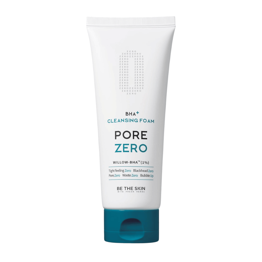 Freigestelltes Produktbild von Be The Skin Pore Zero BHA+ Cleansing Foam mit weißer Tube und blauem Verschluss. Das minimalistische Design unterstreicht die moderne und klinische Ästhetik des Produkts sowie den Fokus auf Porenpflege und sanftes Peeling.