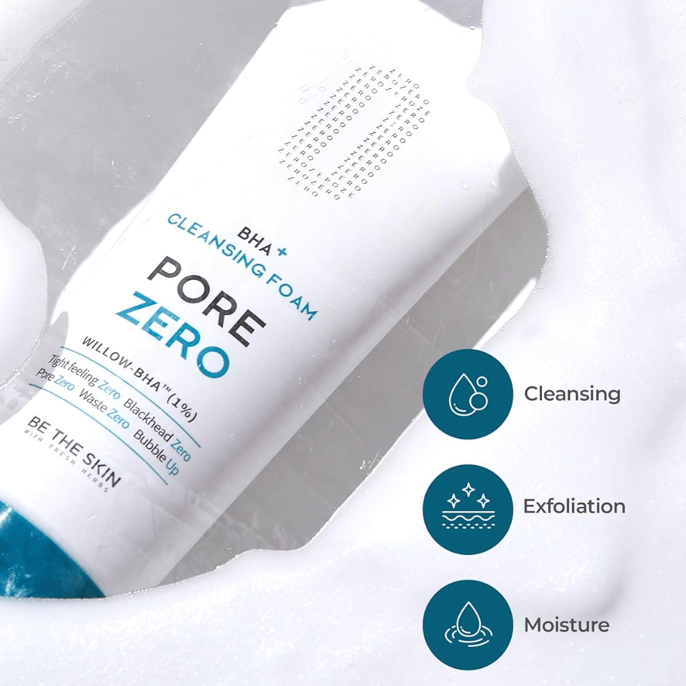 Produktbild mit Fokus auf die drei Haupteigenschaften des Cleansers: Reinigung, Peeling und Feuchtigkeitsversorgung. Symbole und Wasser-/Schaumeffekte verstärken das Gefühl einer frischen und ausgleichenden Gesichtsreinigung.