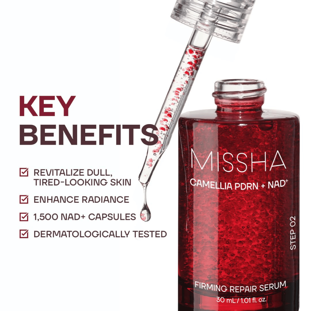 5. MISSHA Camellia PDRN NAD+ Firming Repair Serum – rote Serumflasche mit Pipette und sichtbaren Kapseln sowie den wichtigsten Vorteilen des Produkts