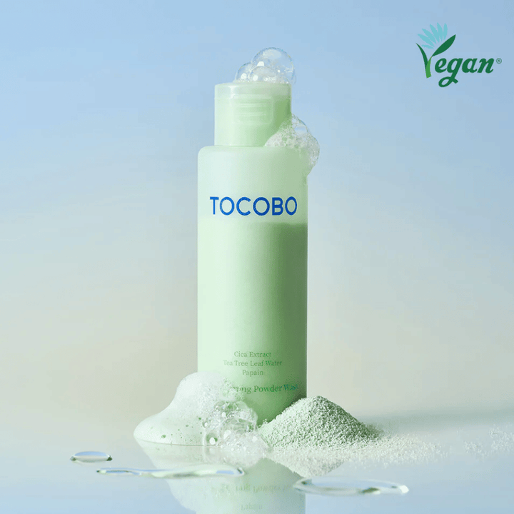 TOCOBO Cica Calming Powder Wash die leicht schäumt und Schmutz entfernt, während die Haut beruhigt wird.