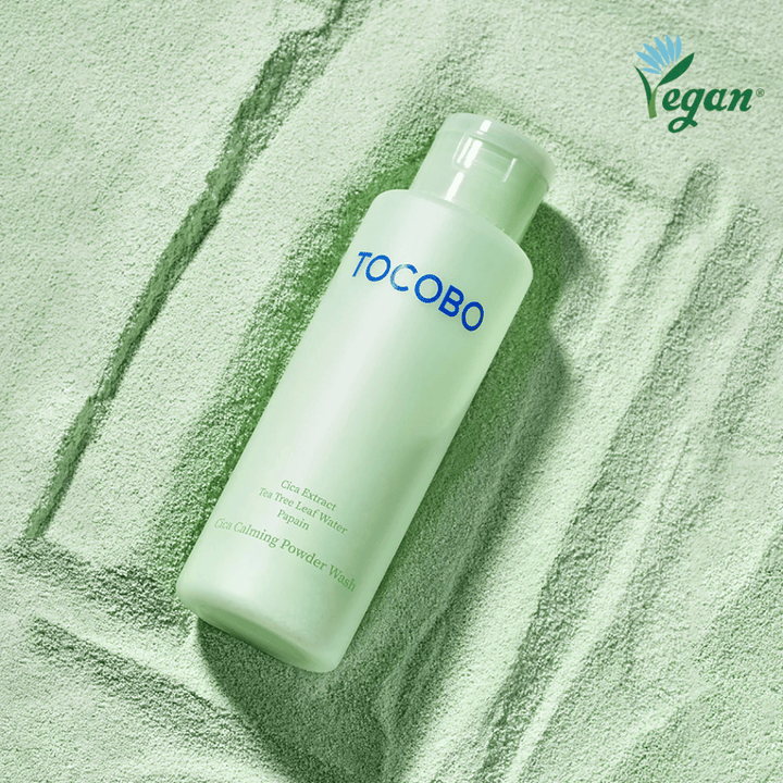 TOCOBO Cica Calming Powder Wash mit Cica und tea tree, die empfindliche Haut reinigt, beruhigt und ausgleicht.