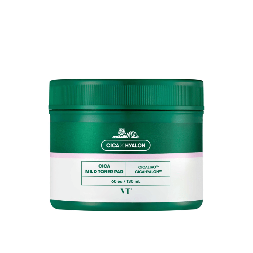 Grüne Dose mit VT Cica Mild Toner Pad, 60 Pads/130 ml, mit weißem und rosa Etikett sowie Tigerlogo auf weißem Hintergrund.