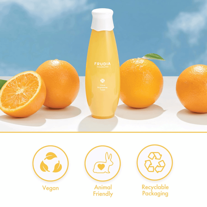 FRUDIA Citrus Brightening Toner mit Orangen – glanzgebender koreanischer Toner mit Zitrus, Vitamin C und Fruchtextrakt, der den Hautton ausgleicht und natürlichen Glanz verleiht.