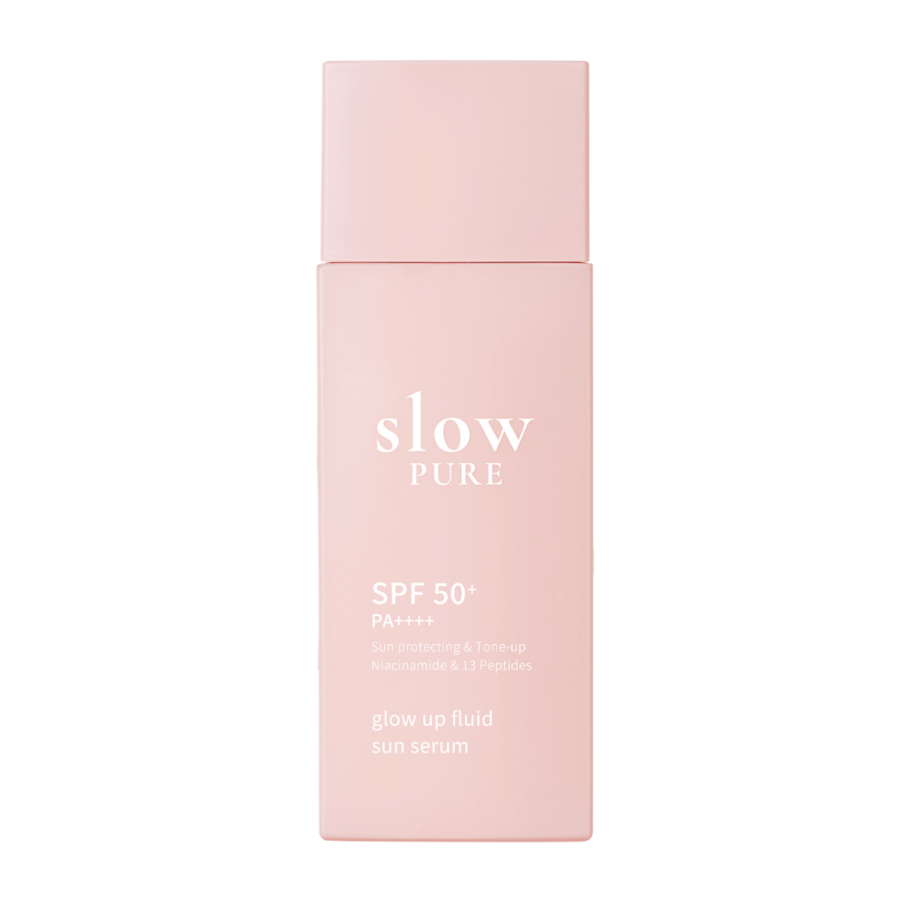 Slow Pure Glow Up Fluid Sun Serum SPF 50+ PA++++ in rosa Flasche mit sonnenschützender und strahlender Formel.