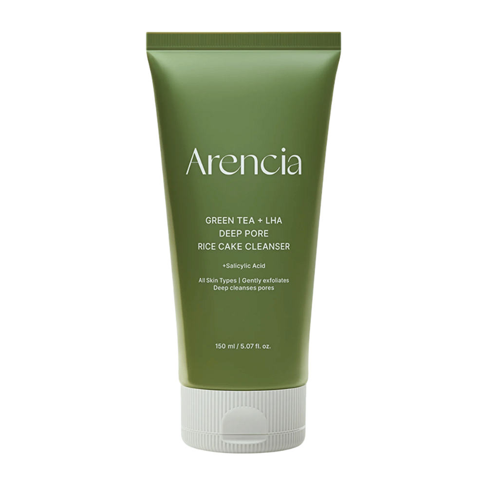 Reines Produktbild von Arencia Green Tea + LHA Deep Pore Rice Cake Cleanser im grünen Tubendesign mit Fokus auf eine minimalistische und moderne Verpackung.