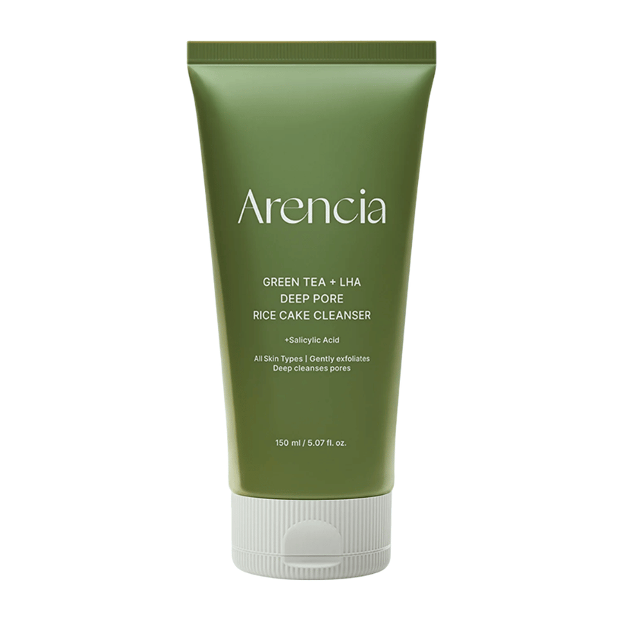 Reines Produktbild von Arencia Green Tea + LHA Deep Pore Rice Cake Cleanser im grünen Tubendesign mit Fokus auf eine minimalistische und moderne Verpackung.