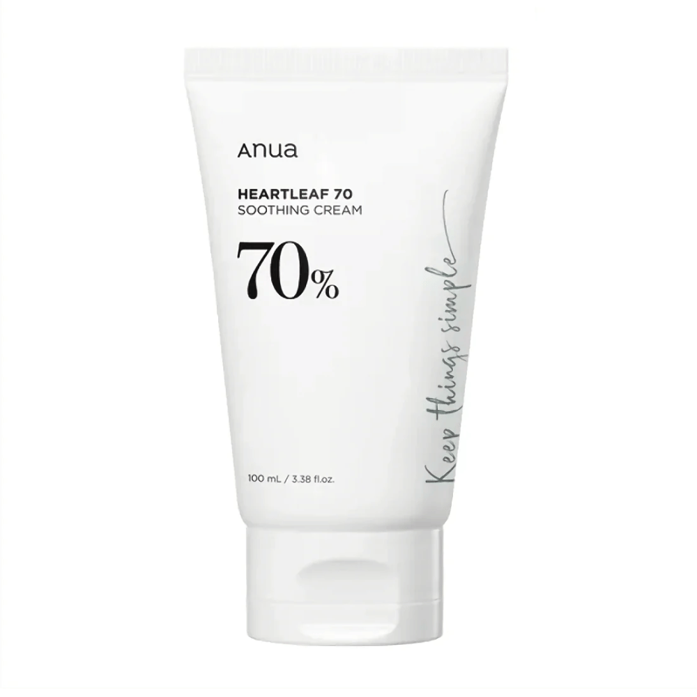 Eine Tube von Anua Heartleaf 70 Soothing Cream auf weißem Hintergrund.