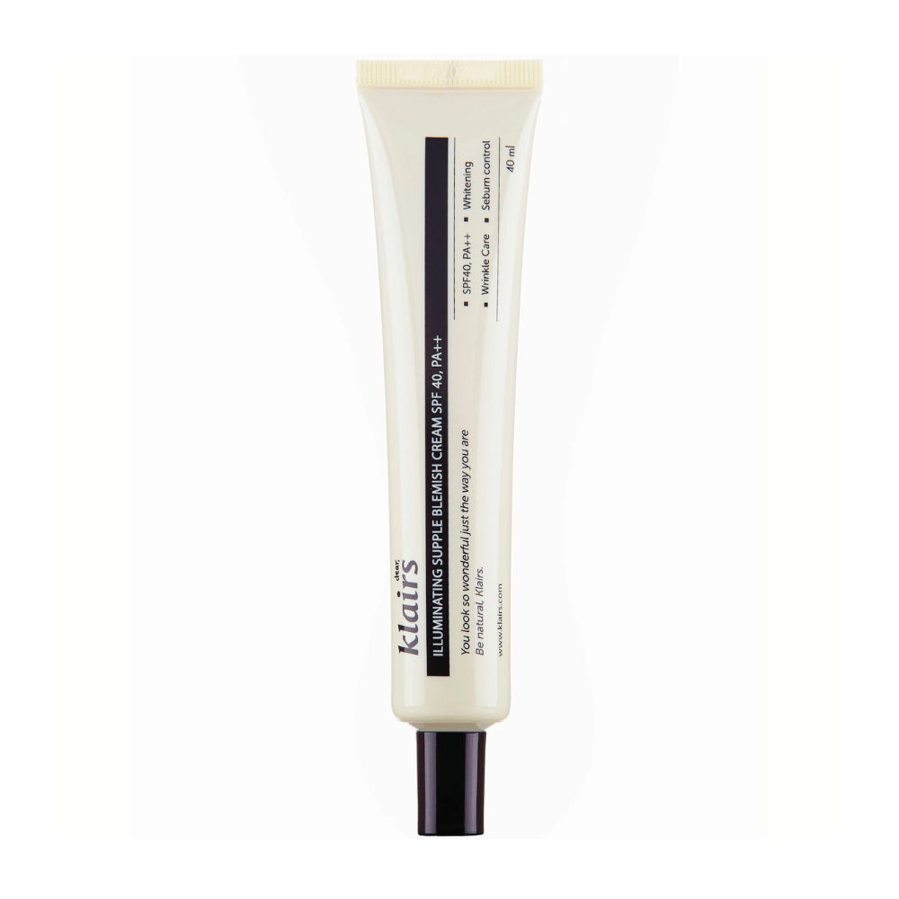Eine Tube von Klairs Illuminating Supple Blemish Cream SPF40 PA++, eine getönte Tagescreme, vor einem weißen Hintergrund.
