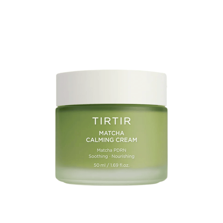 TIRTIR Matcha Calming Cream reduziert Rötungen und Irritationen, beruhigt empfindliche Haut und sorgt für einen ebenmäßigeren, ausgeglicheneren Hautton.