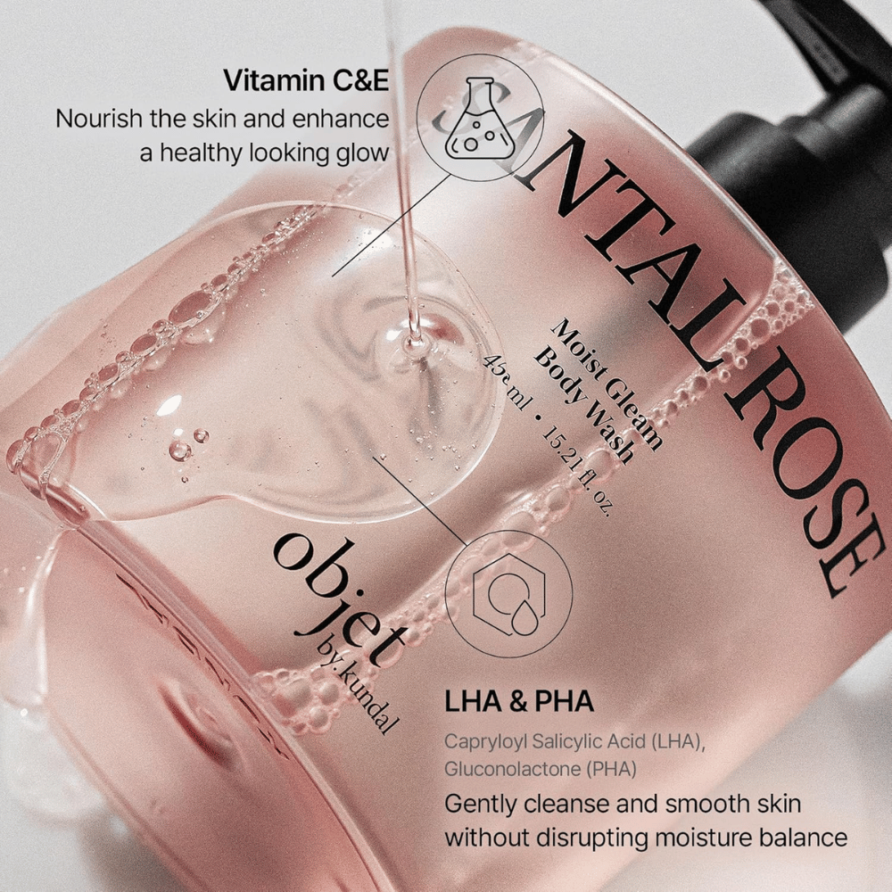 Objet by KUNDAL Santal Rose Moist Gleam Body Wash mit Vitamin C und E sowie exfolierenden LHA und PHA.