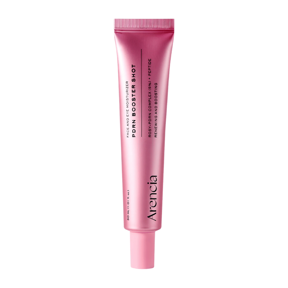Reines Produktbild von Arencia PDRN Booster Shot mit minimalistischer rosa Verpackung und Fokus auf feuchtigkeitsspendende, regenerierende und glow-verleihende Hautpflege.