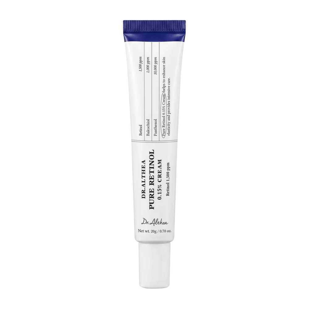 Freigestelltes Produktbild von Dr. Althea Pure Retinol 0.15% Cream vor weißem Hintergrund. Das minimalistische Tubendesign hebt den reinen und klinischen Ausdruck des Produkts hervor, während die Retinolkonzentration deutlich auf der Verpackung kommuniziert wird.