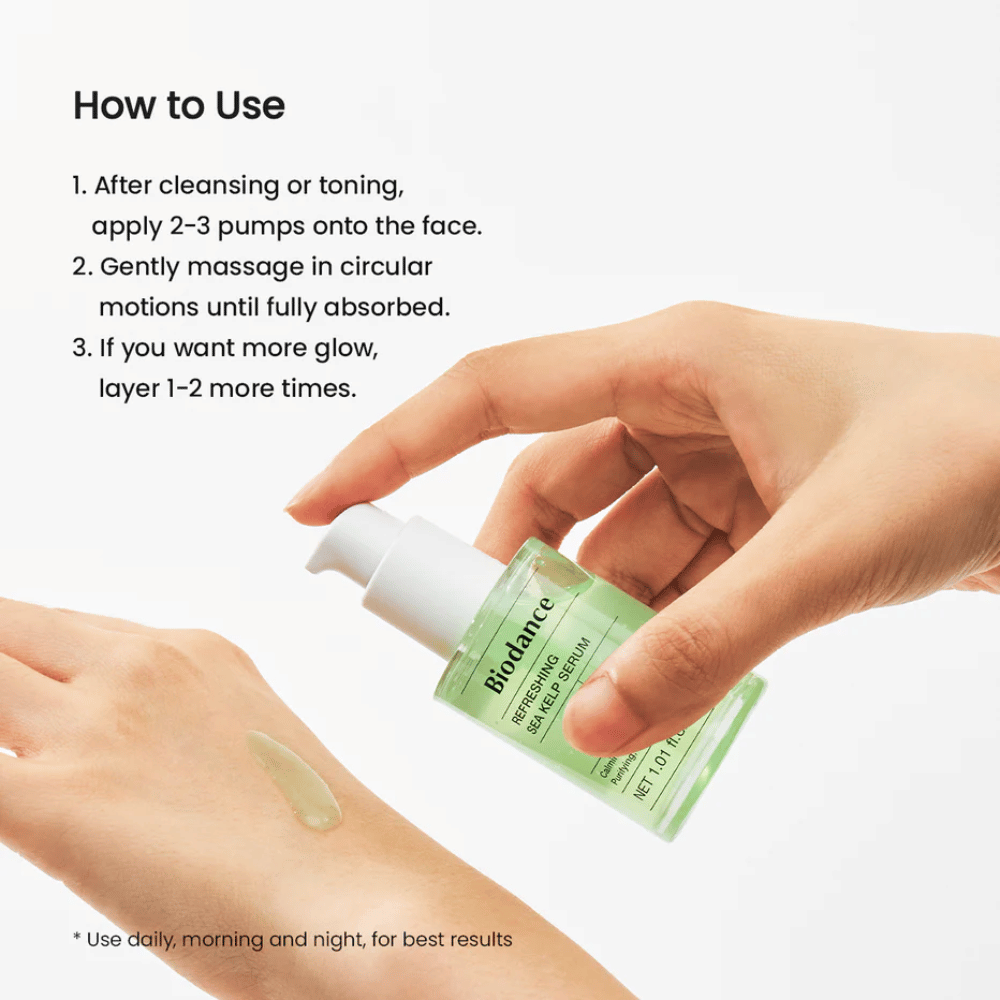 Biodance Refreshing Sea Kelp Serum wird auf die Hand aufgetragen – beruhigendes und talgregulierendes Serum mit Seetang.