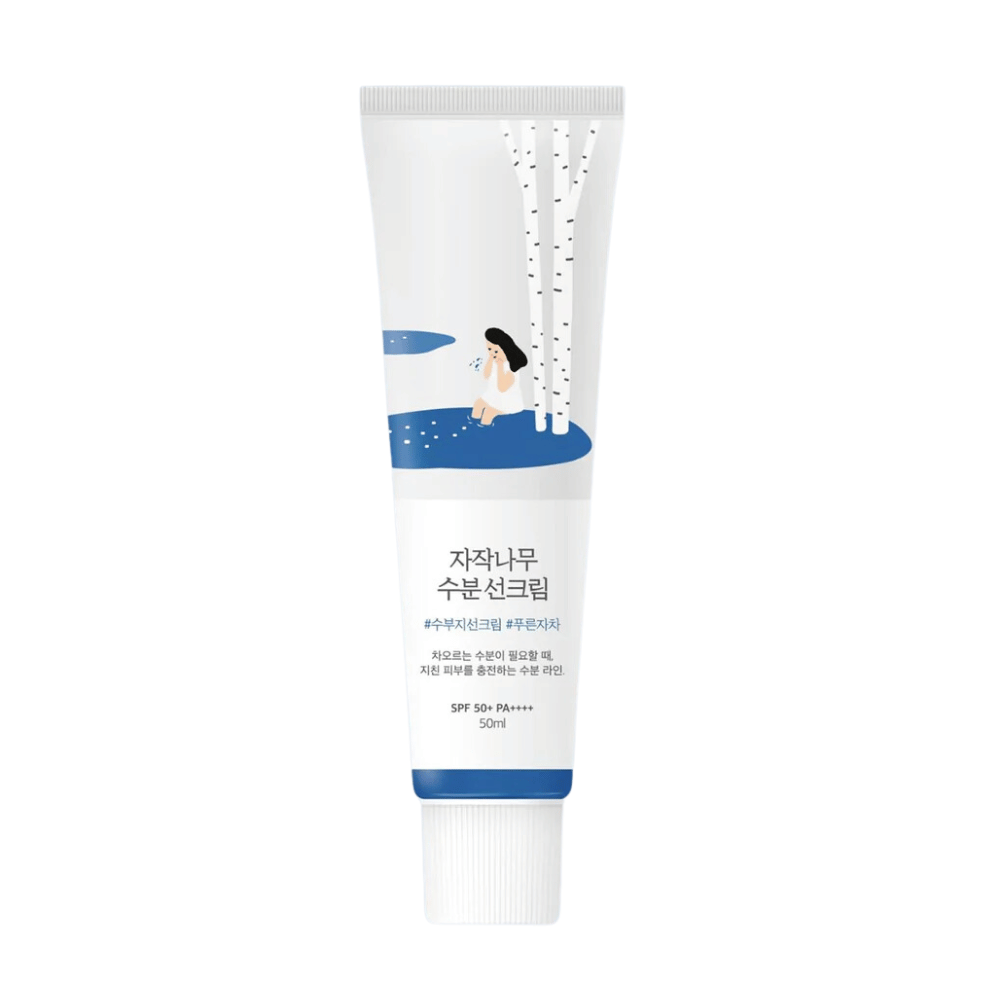 Eine Tube mit Round Lab Birch Juice Moisturizing Sunscreen SPF50+ PA++++ 50ml.