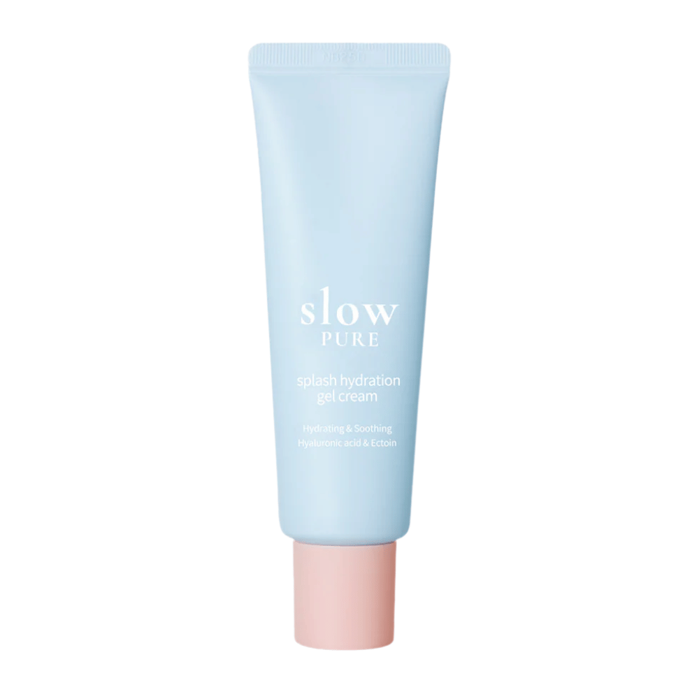 Slow Pure Splash Hydration Gel Cream in blauer Tube mit rosa Verschluss, feuchtigkeitsspendende Gelcreme mit Hyaluronsäure und Ectoin.