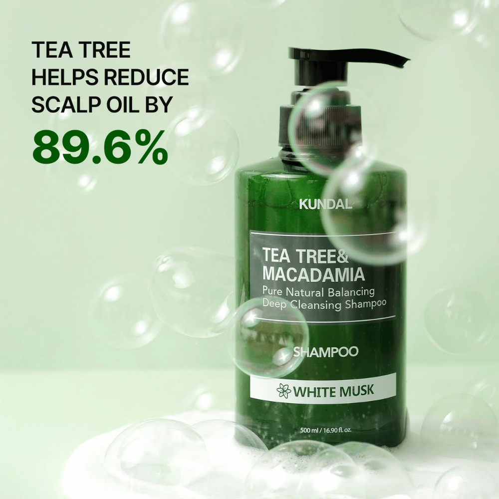 Produktbild mit Blasen und Statistik, die zeigt, dass tea tree dabei hilft, überschüssigen Talg auf der Kopfhaut zu reduzieren und für ein frischeres Gefühl zu sorgen.