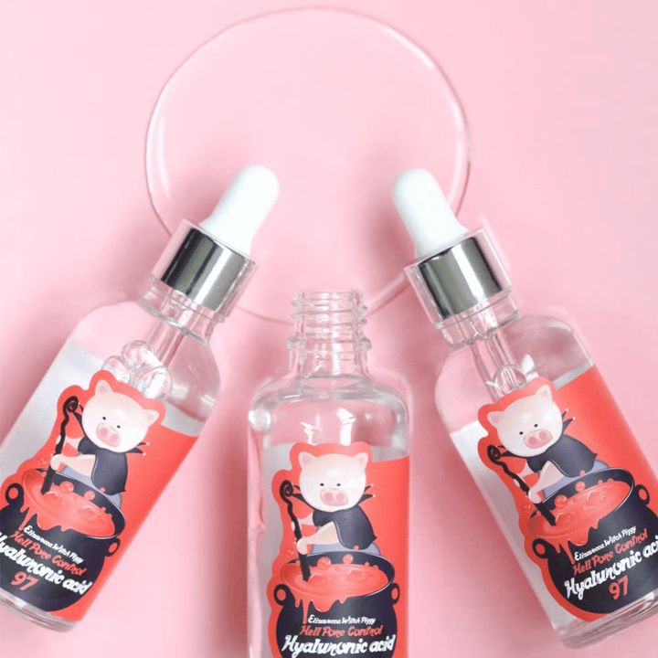 Elizavecca Witch Piggy Hell Pore Control Hyaluronic Acid 97 Serum mit Pipette, feuchtigkeitsspendendes Hyaluronsäure-Serum, das intensive Feuchtigkeit und einen aufpolsternden Effekt bietet.