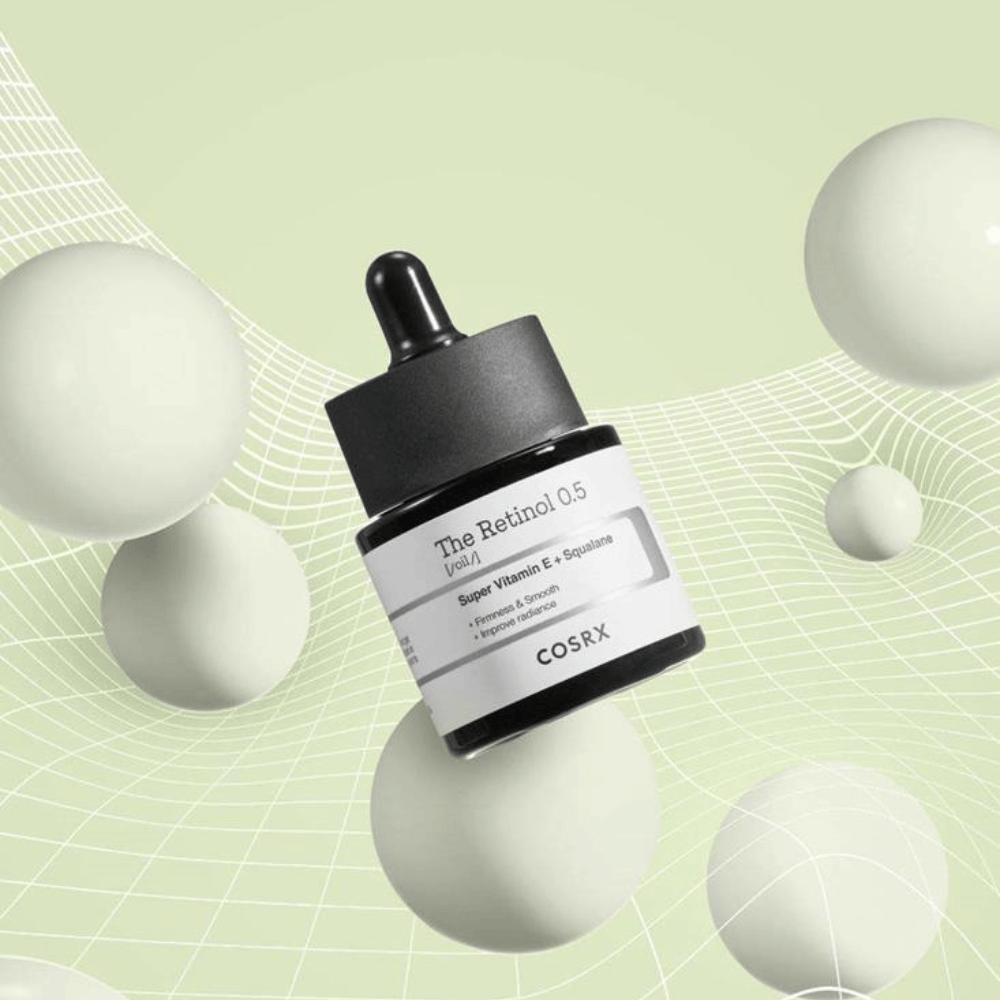 Eine Flasche COSRX Retinol 0.5 Öl 20ml, die Anti-Aging-Vorteile auf einem weißen Hintergrund fördert.