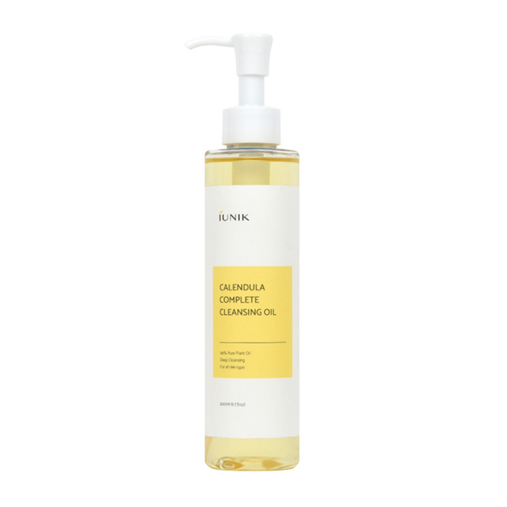 Eine Flasche iUNIK Calendula Complete Cleansing Oil 200ml zum Entfernen von Make-up-Rückständen mit einem gelben Etikett auf weißem Hintergrund.